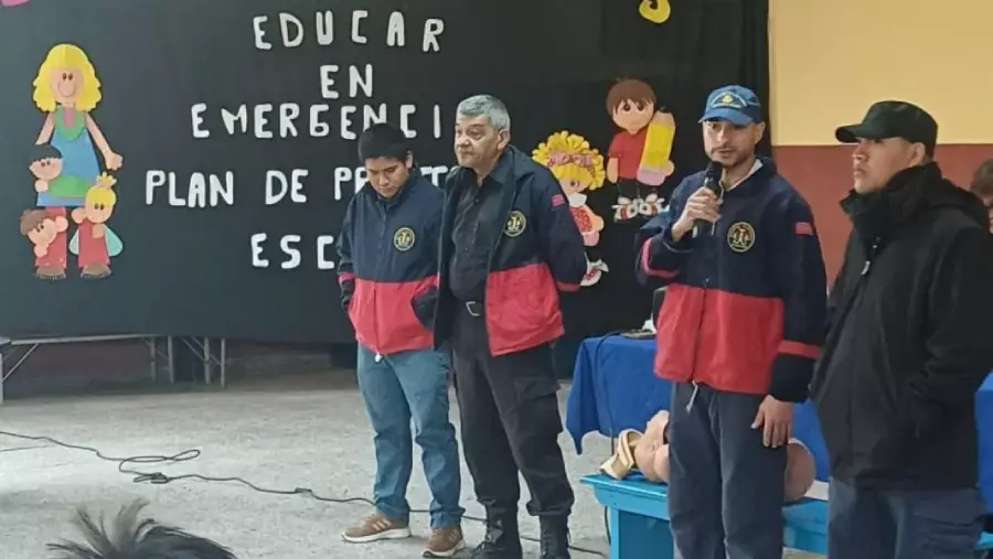 23338-defensa-civil-capacito-a-docentes-de-salvador-mazza-sobre-gestion-de-riesgos