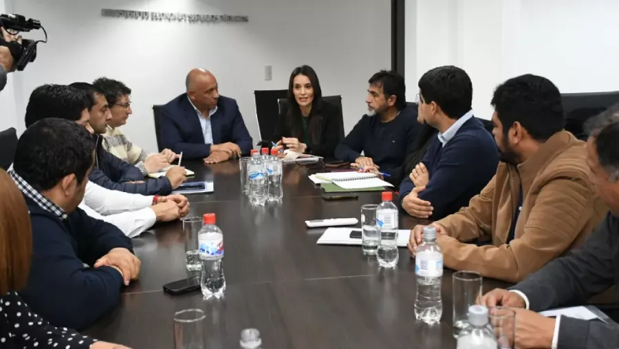 24939-el-gobierno-trabaja-con-la-totalidad-de-los-municipios-para-fortalecer-el-turismo-provincial