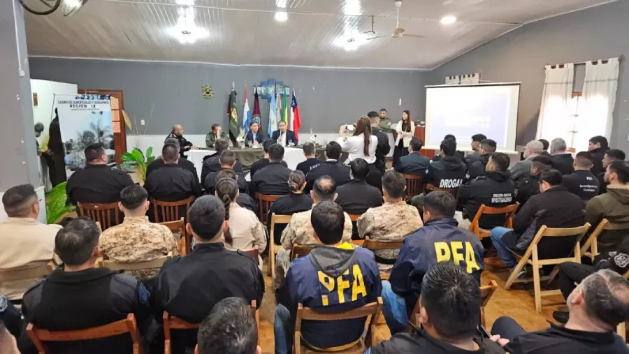 25361-autoridades-nacionales-y-provinciales-evaluaron-las-principales-acciones-para-prevenir-el-contrabando