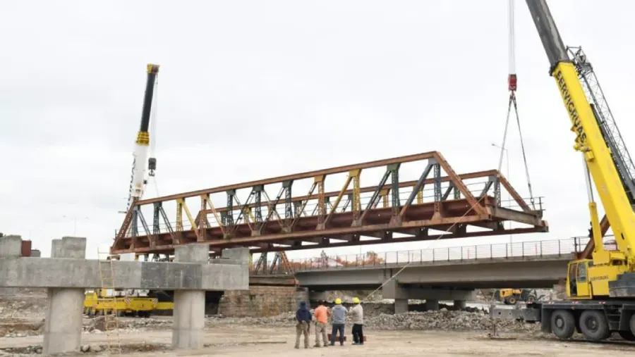 25392-puente-de-vaqueros-saenz-marco-el-avance-en-la-modernizacion-de-la-infraestructura-vial-metropolitana