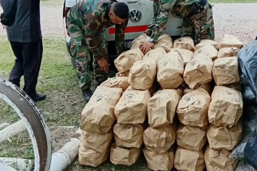 Detectaron irregularidades en el traslado de carbón vegetal durante un control vehicular