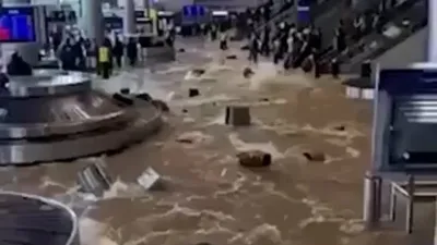 Escenas aterradoras del aeropuerto de Bangkok causadas por las violentas inundaciones