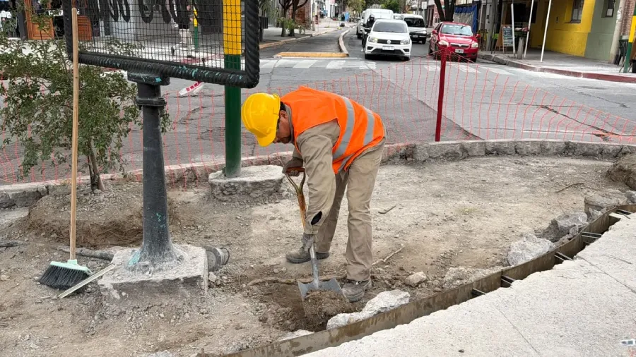 obras-en-paseo-de-los-poetas-7