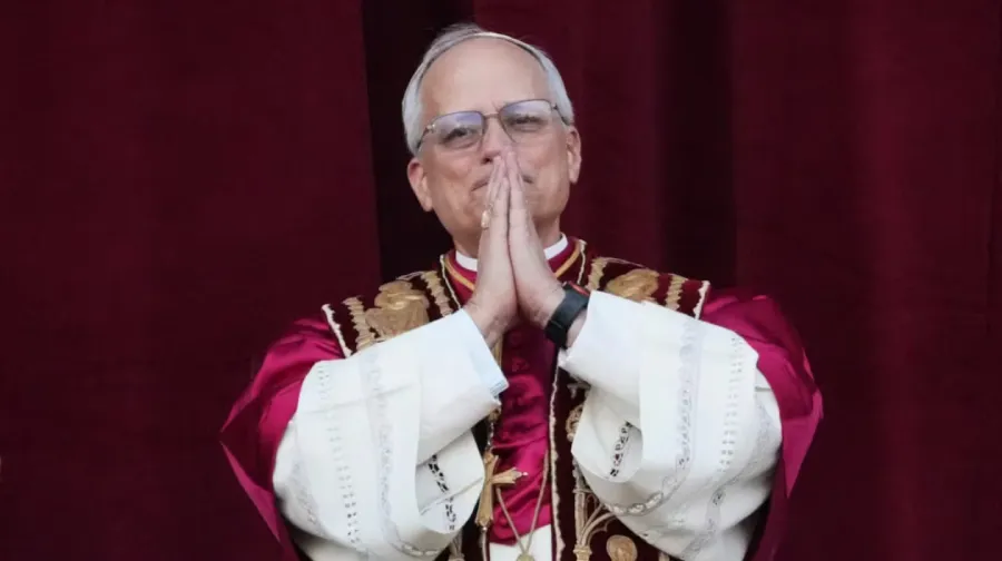 “Allá vamos”: la reacción de León XIV cuando dos religiosos le preguntaron por su viaje a la Argentina