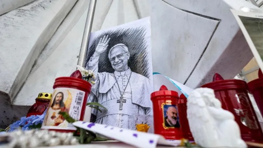 El Papa León XIV recibió el alta hospitalaria